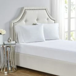 Brand new ???? London Fog Premium Waterproof Hypoallergenic Mattress Protector ????