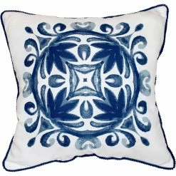 New ???? Homewear Medallion Decorative Pillow 20 X 20 In. ⌛